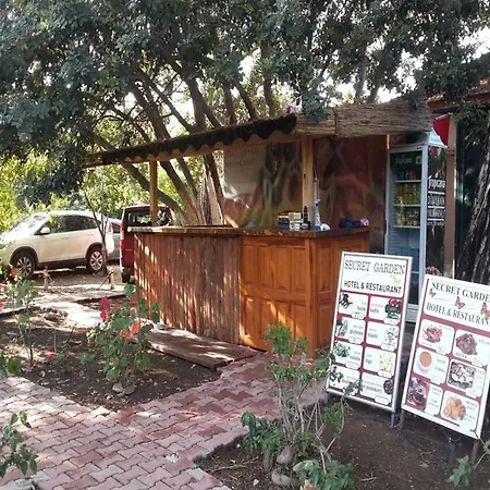 Secret Garden & Tent Hotel 4*