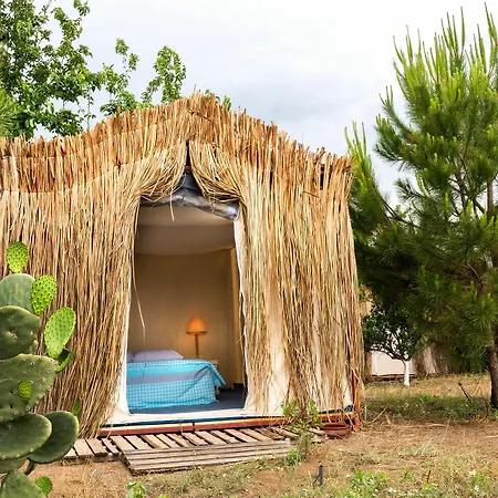Hotel Secret Garden & Tent